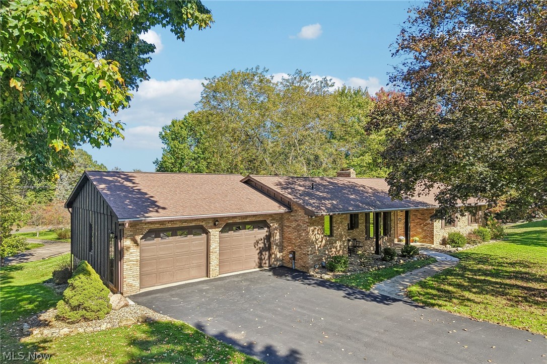 3055 Townsend Street NW Uniontown OH 44685