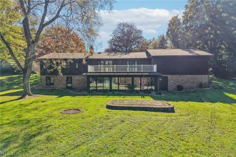 3055 Townsend Street NW Uniontown OH 44685
