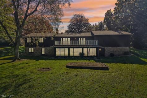 3055 Townsend Street NW Uniontown OH 44685