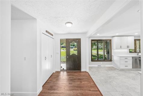 3055 Townsend Street NW Uniontown OH 44685