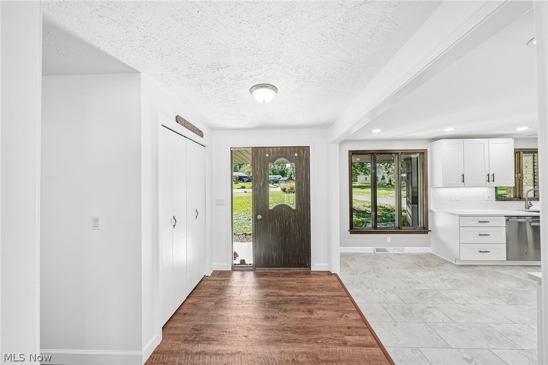 3055 Townsend Street NW Uniontown OH 44685