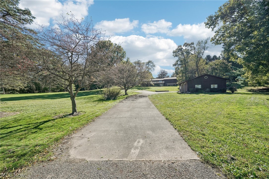 3055 Townsend Street NW Uniontown OH 44685