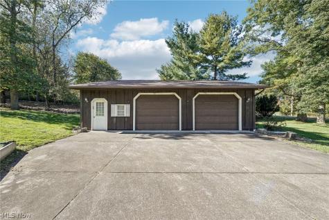 3055 Townsend Street NW Uniontown OH 44685