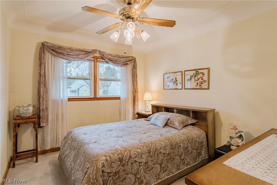 23 Thames Avenue Bedford OH 44146