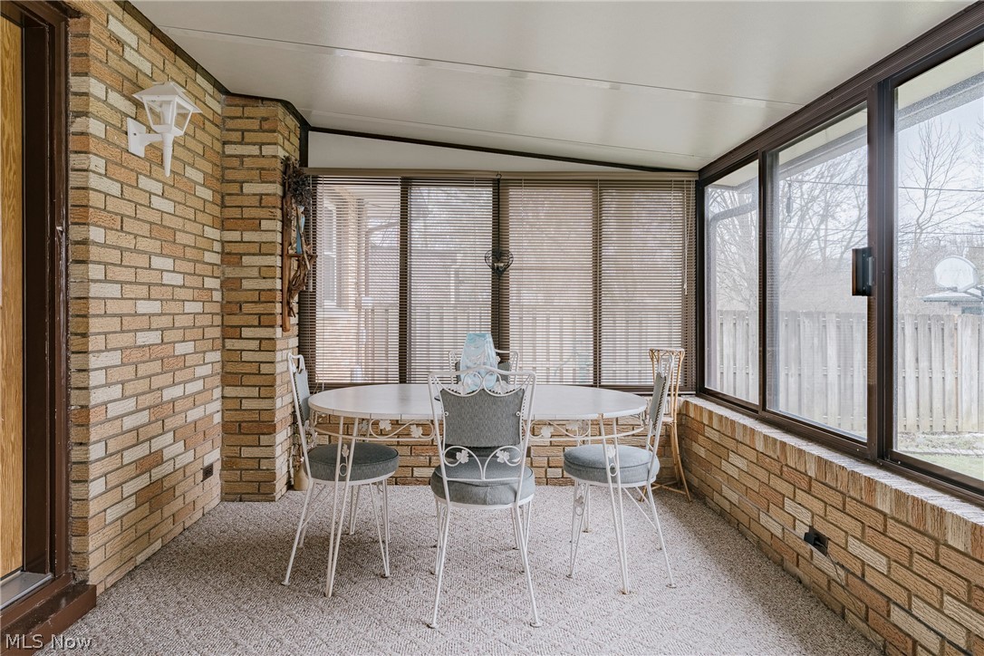 23 Thames Avenue Bedford OH 44146