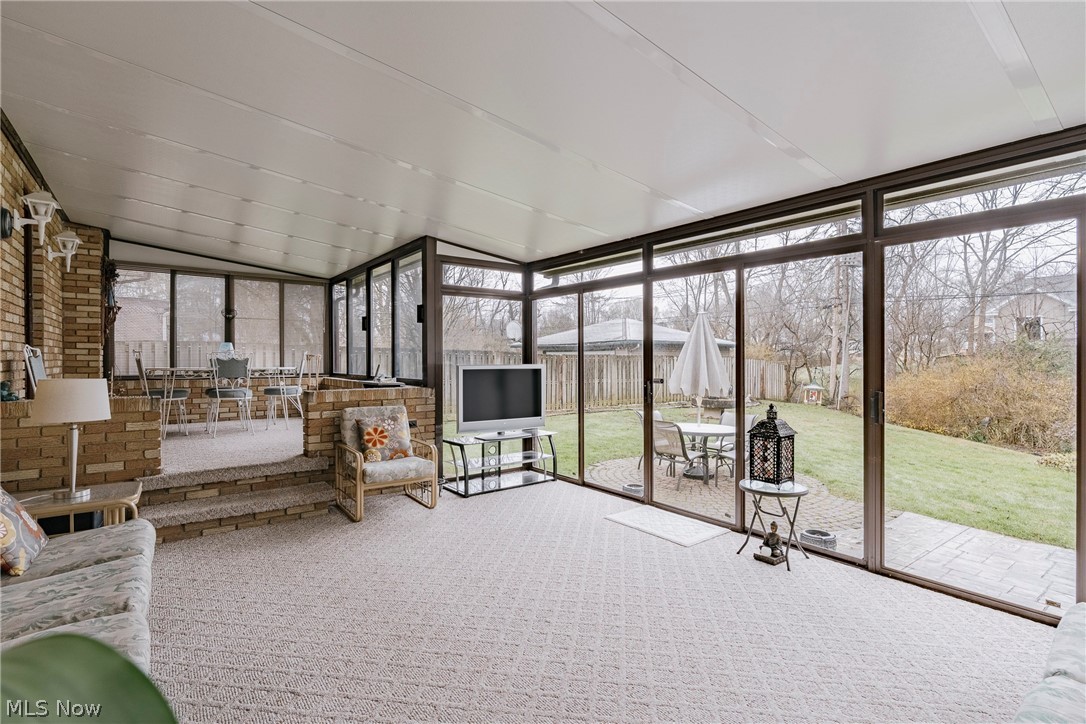 23 Thames Avenue Bedford OH 44146