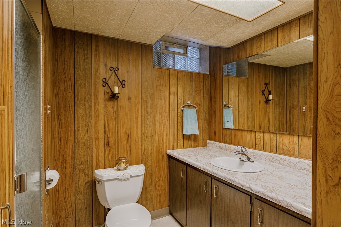 23 Thames Avenue Bedford OH 44146