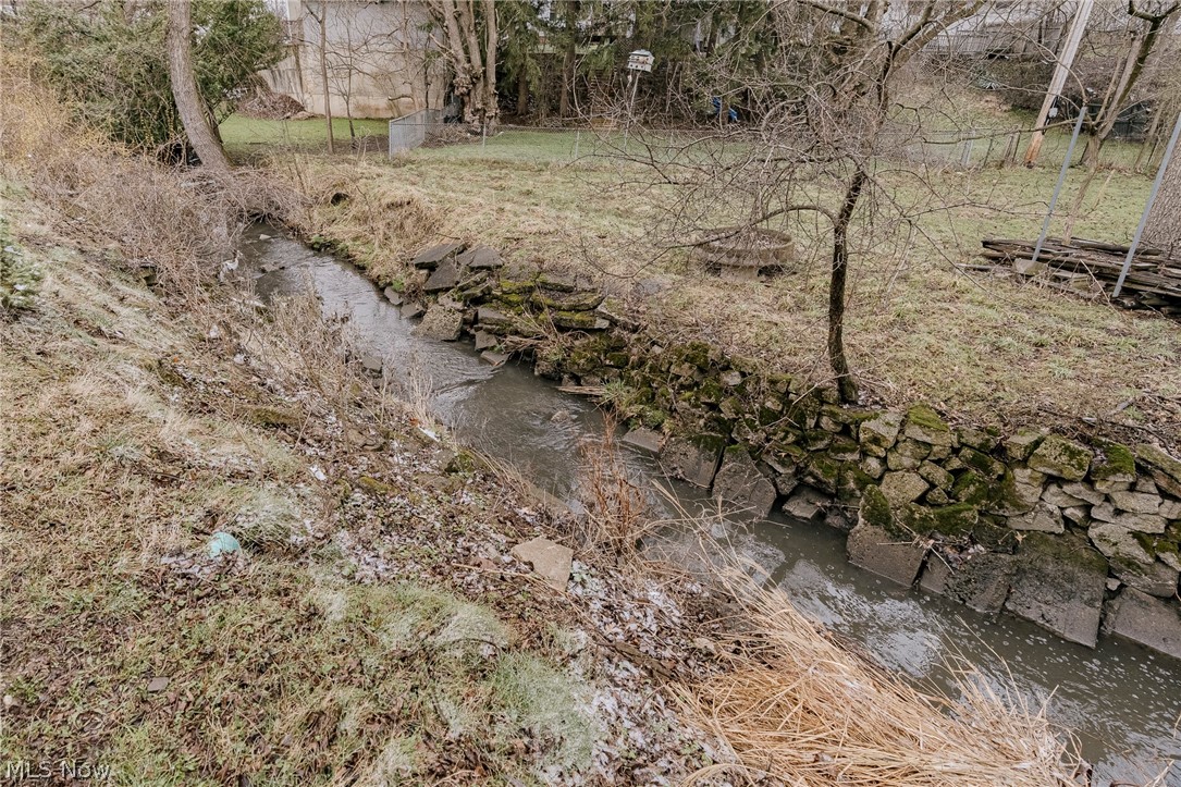 23 Thames Avenue Bedford OH 44146