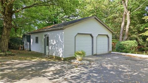 1850 Price Road Youngstown OH 44509