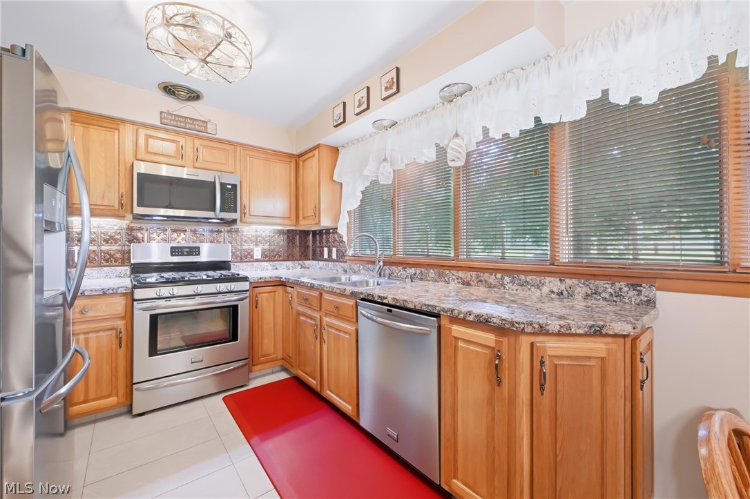 1850 Price Road Youngstown OH 44509