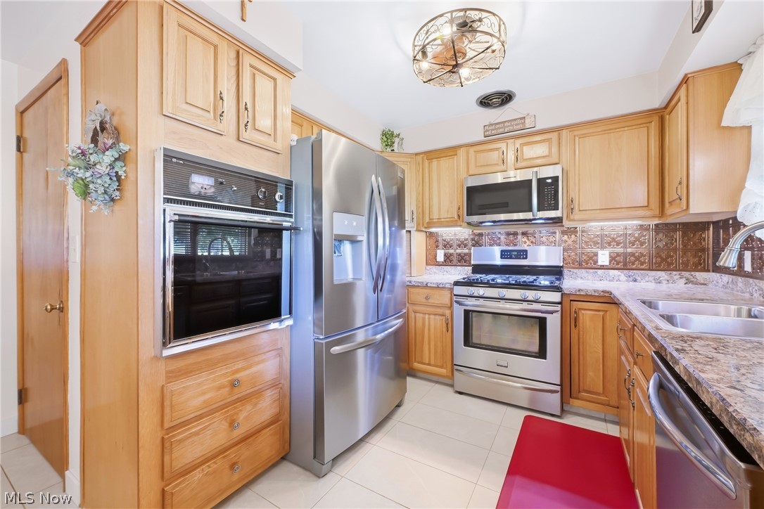 1850 Price Road Youngstown OH 44509