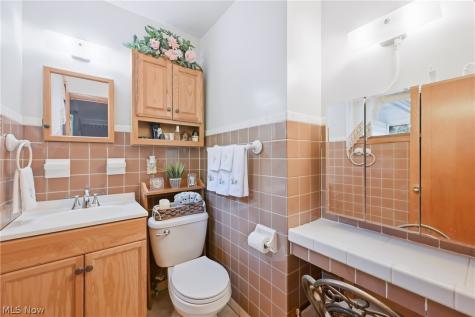 1850 Price Road Youngstown OH 44509