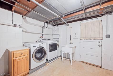 1850 Price Road Youngstown OH 44509