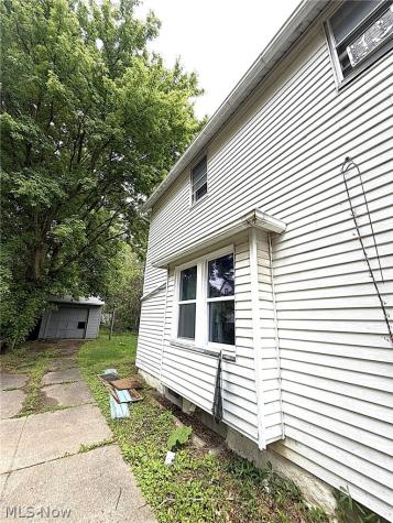 7216 Brinsmade Avenue Cleveland OH 44102