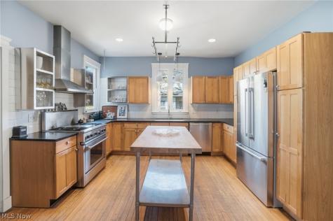 1786 W 52nd Street Cleveland OH 44102