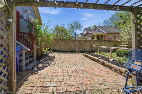 1786 W 52nd Street Cleveland OH 44102