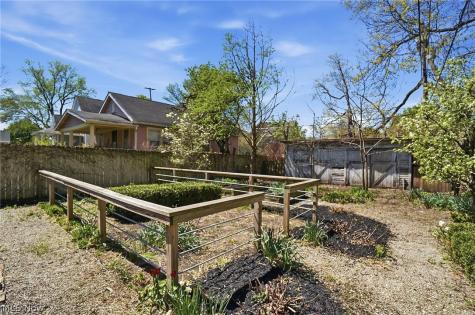 1786 W 52nd Street Cleveland OH 44102