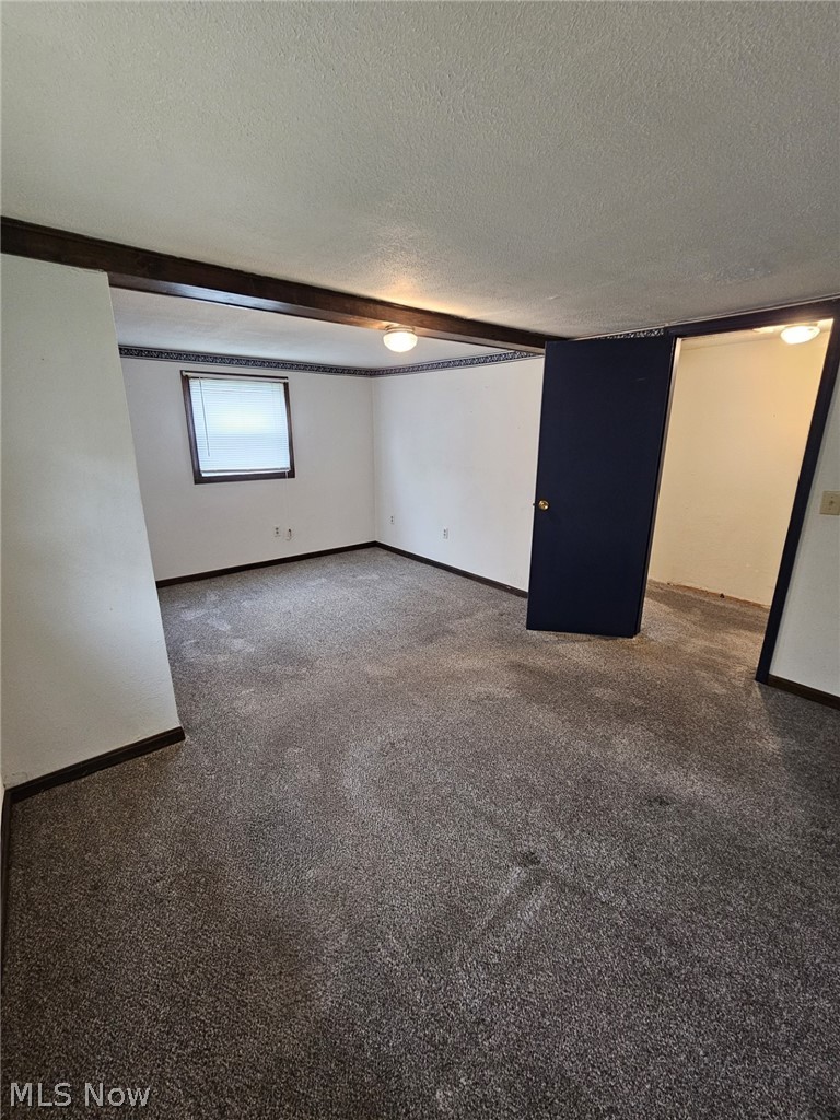 213 W Walnut Street Lowellville OH 44436
