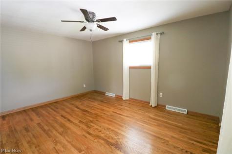 7329 Nethersole Drive Middleburg Heights OH 44130