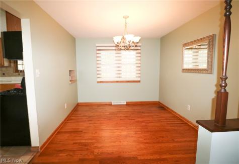 7329 Nethersole Drive Middleburg Heights OH 44130