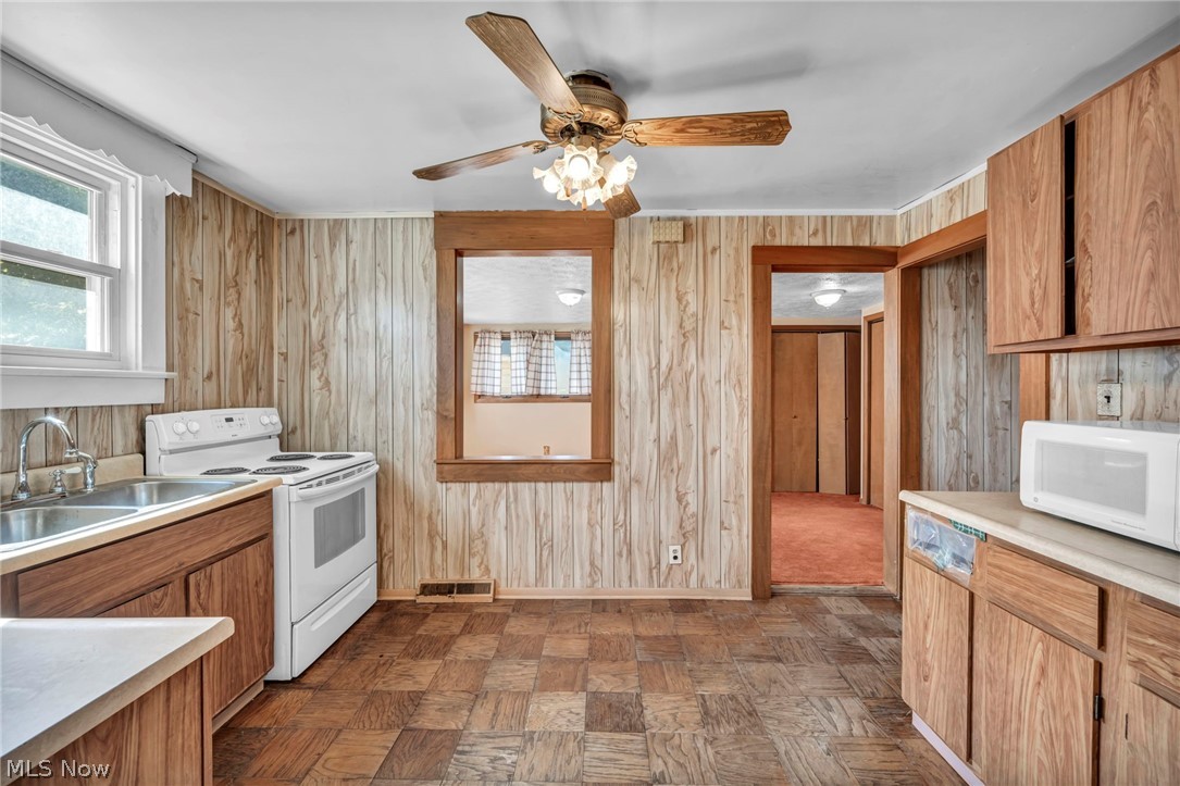 224 Kenyon Road Eastlake OH 44095
