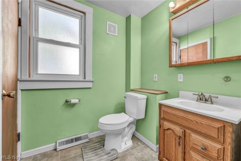 224 Kenyon Road Eastlake OH 44095