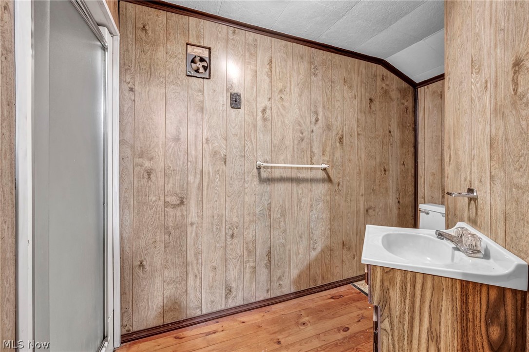 224 Kenyon Road Eastlake OH 44095