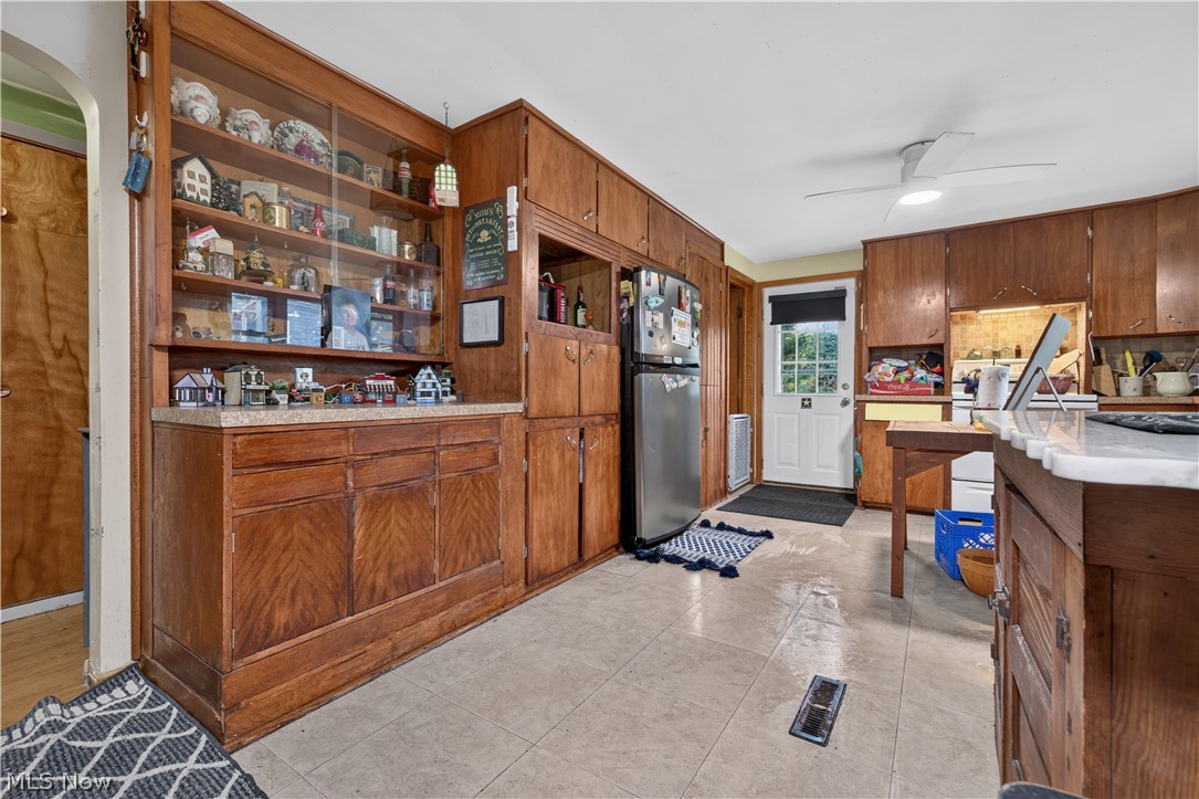 695 N Market Street East Palestine OH 44413