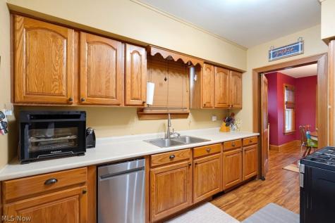 932 4th Street NE Massillon OH 44646