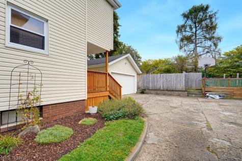932 4th Street NE Massillon OH 44646
