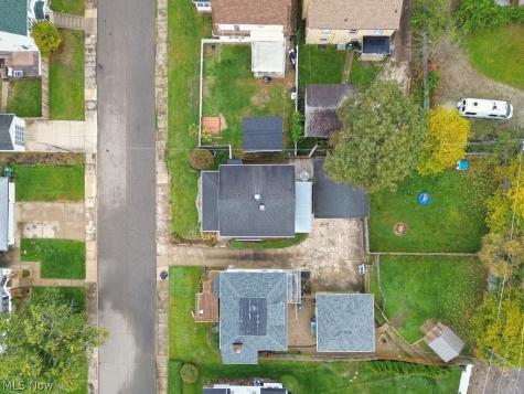 932 4th Street NE Massillon OH 44646