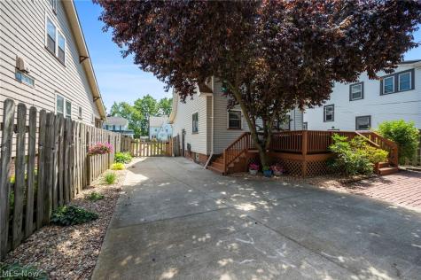 15534 Lakewood Heights Boulevard Lakewood OH 44107