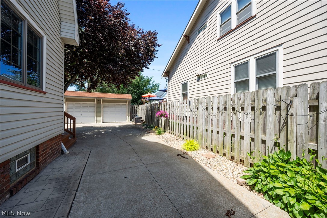 15534 Lakewood Heights Boulevard Lakewood OH 44107
