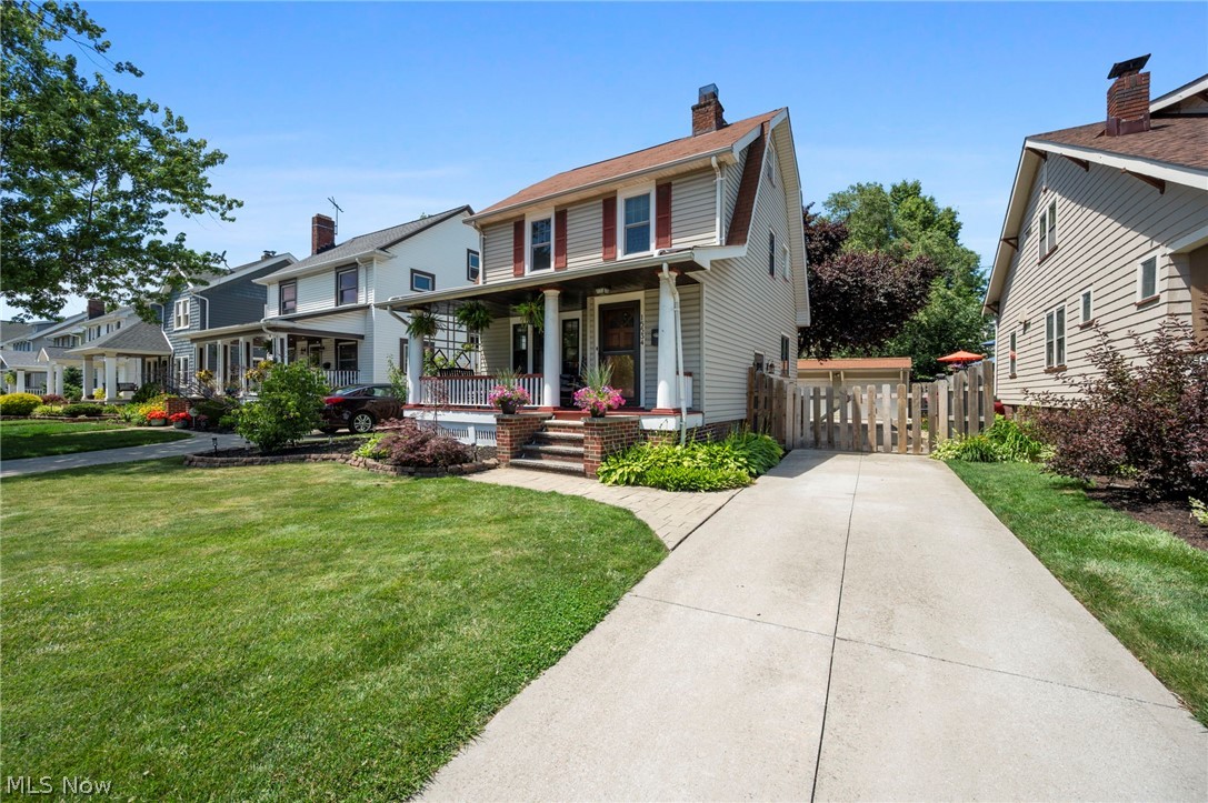 15534 Lakewood Heights Boulevard Lakewood OH 44107