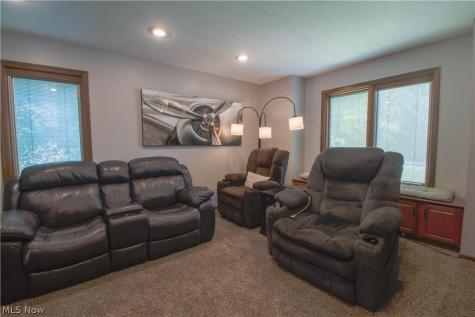 6476 Harbor Drive NW Canton OH 44718