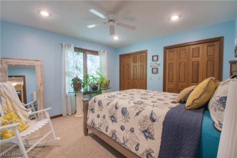 6476 Harbor Drive NW Canton OH 44718