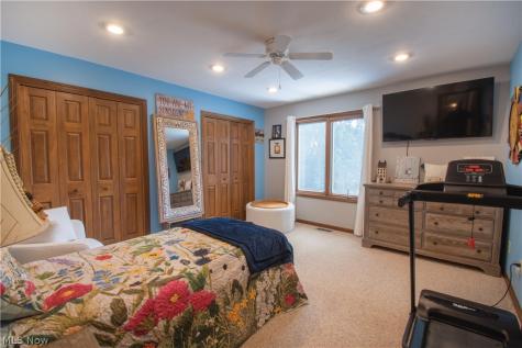 6476 Harbor Drive NW Canton OH 44718