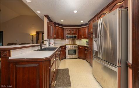 598 Saguaro Place Barberton OH 44203