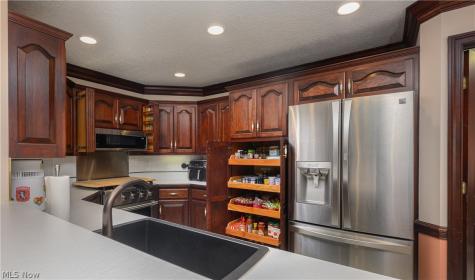 598 Saguaro Place Barberton OH 44203
