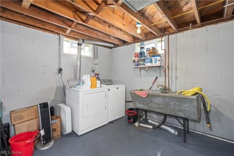 1450 Ries Street Barberton OH 44203