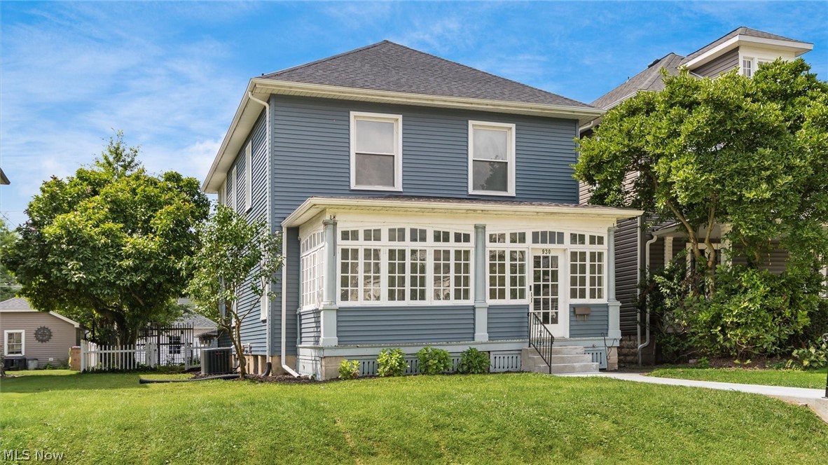 930 Forest Avenue Zanesville OH 43701