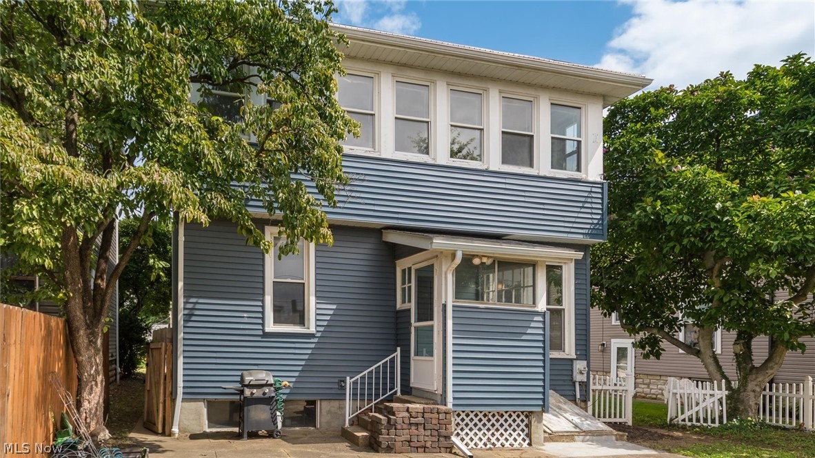 930 Forest Avenue Zanesville OH 43701