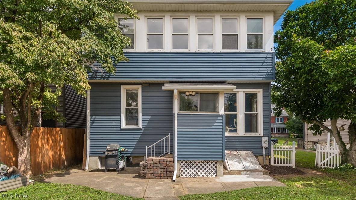 930 Forest Avenue Zanesville OH 43701