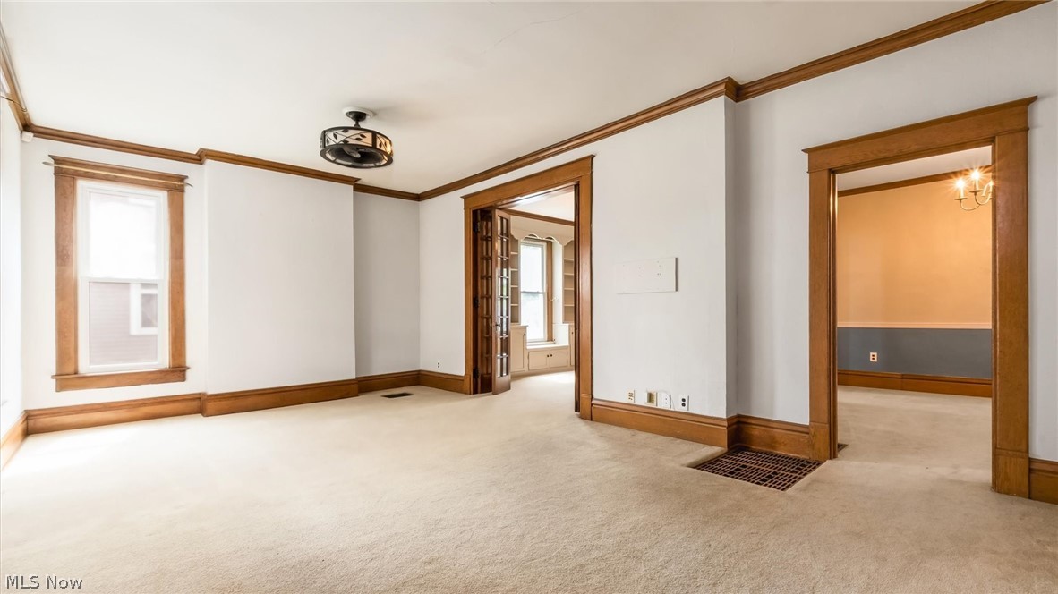 930 Forest Avenue Zanesville OH 43701