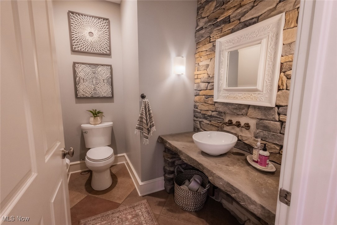 10881 Stafford Road Chagrin Falls OH 44023