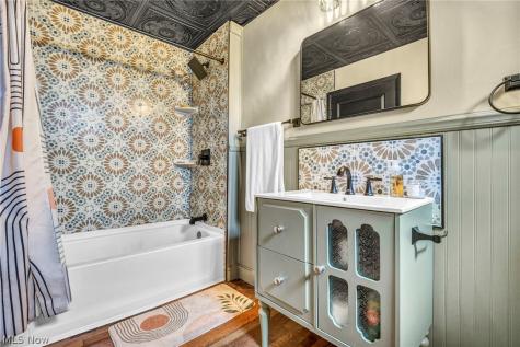 1362 W 61st Street Cleveland OH 44102
