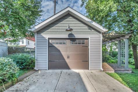 1362 W 61st Street Cleveland OH 44102