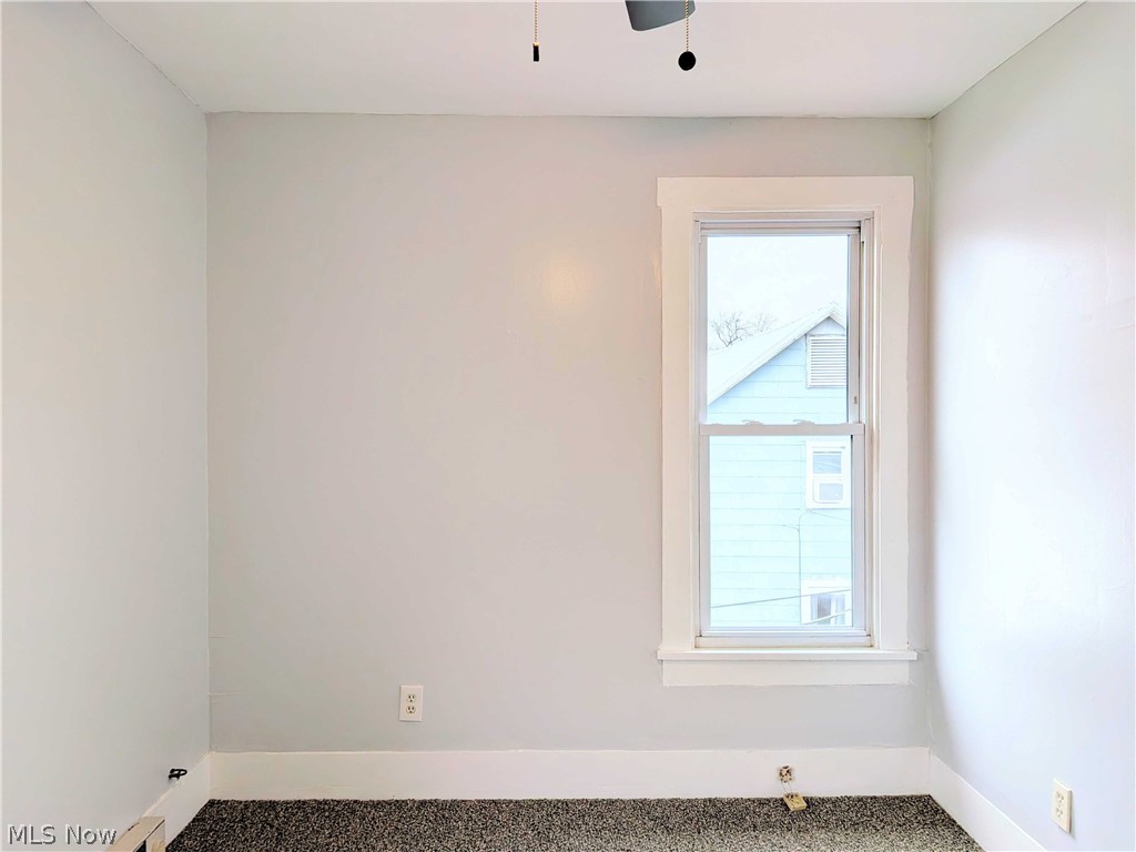 117 N Market Street Waynesburg OH 44688
