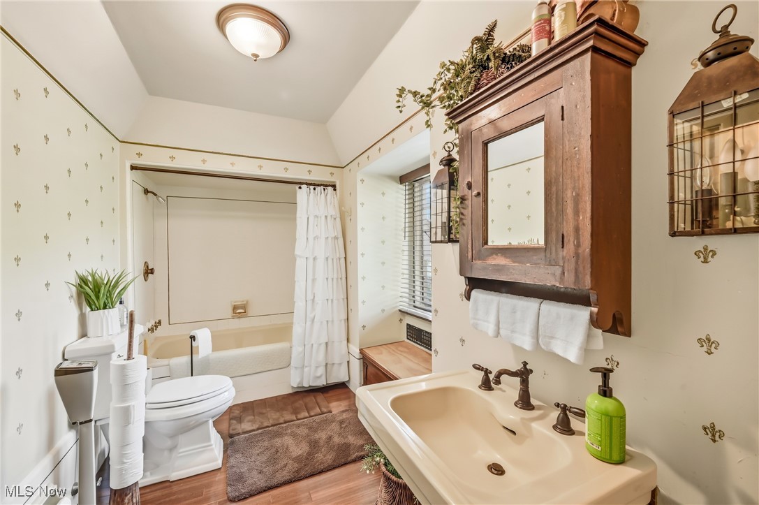 740 Fairway Drive Warren OH 44483