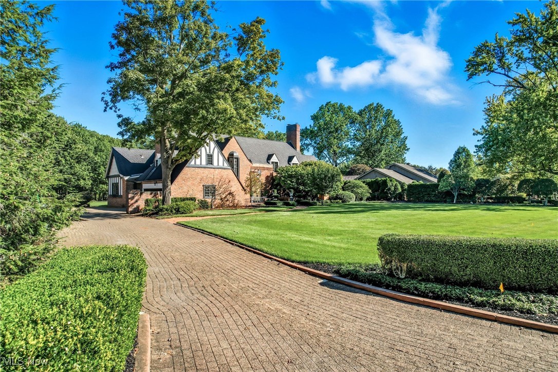 740 Fairway Drive Warren OH 44483
